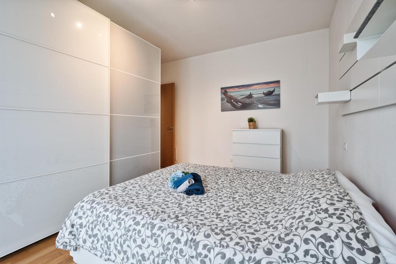 Casa Alessandro Con Piscina Lago Di Garda Salionze Kültér fotó