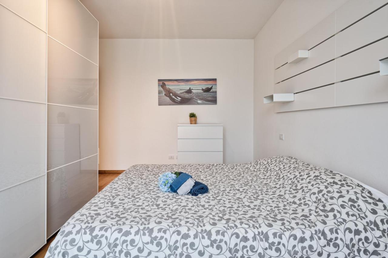 Casa Alessandro Con Piscina Lago Di Garda Salionze Kültér fotó