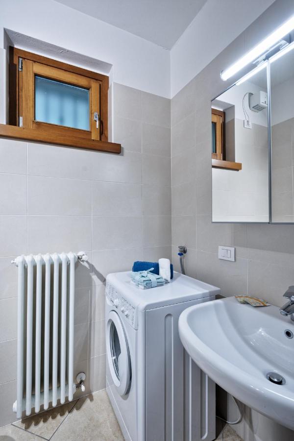 Casa Alessandro Con Piscina Lago Di Garda Salionze Kültér fotó