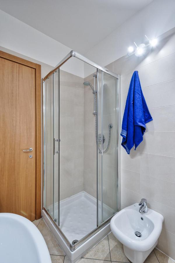 Casa Alessandro Con Piscina Lago Di Garda Salionze Kültér fotó