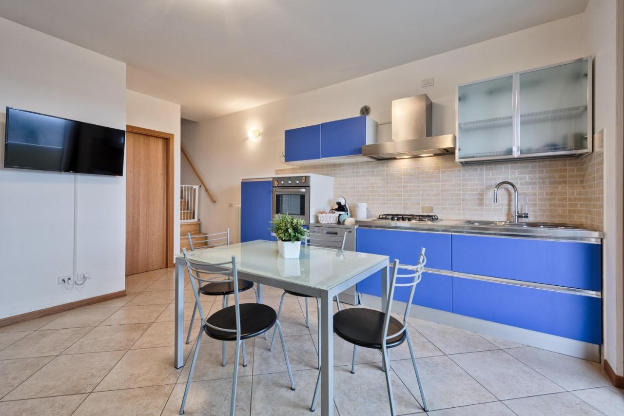 Casa Alessandro Con Piscina Lago Di Garda Salionze Kültér fotó